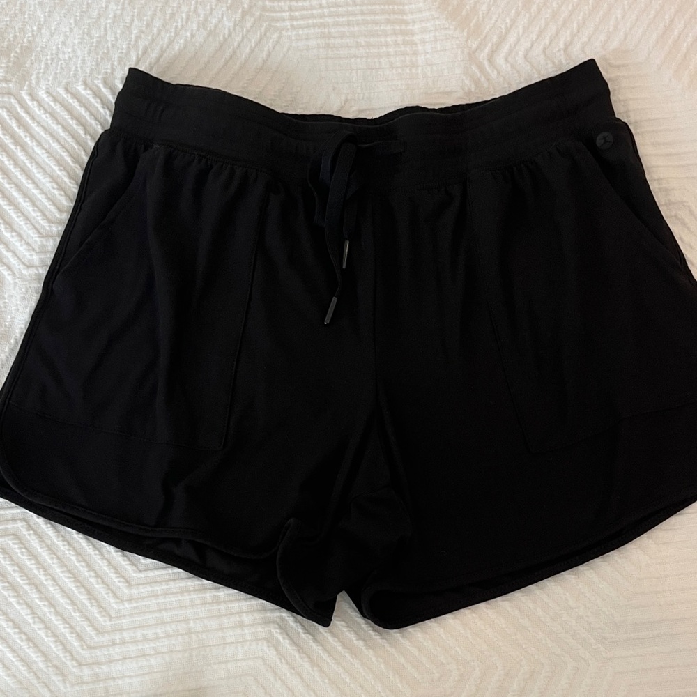 Danskin Black and Green Casual Shorts Set - Picture 4 of 7